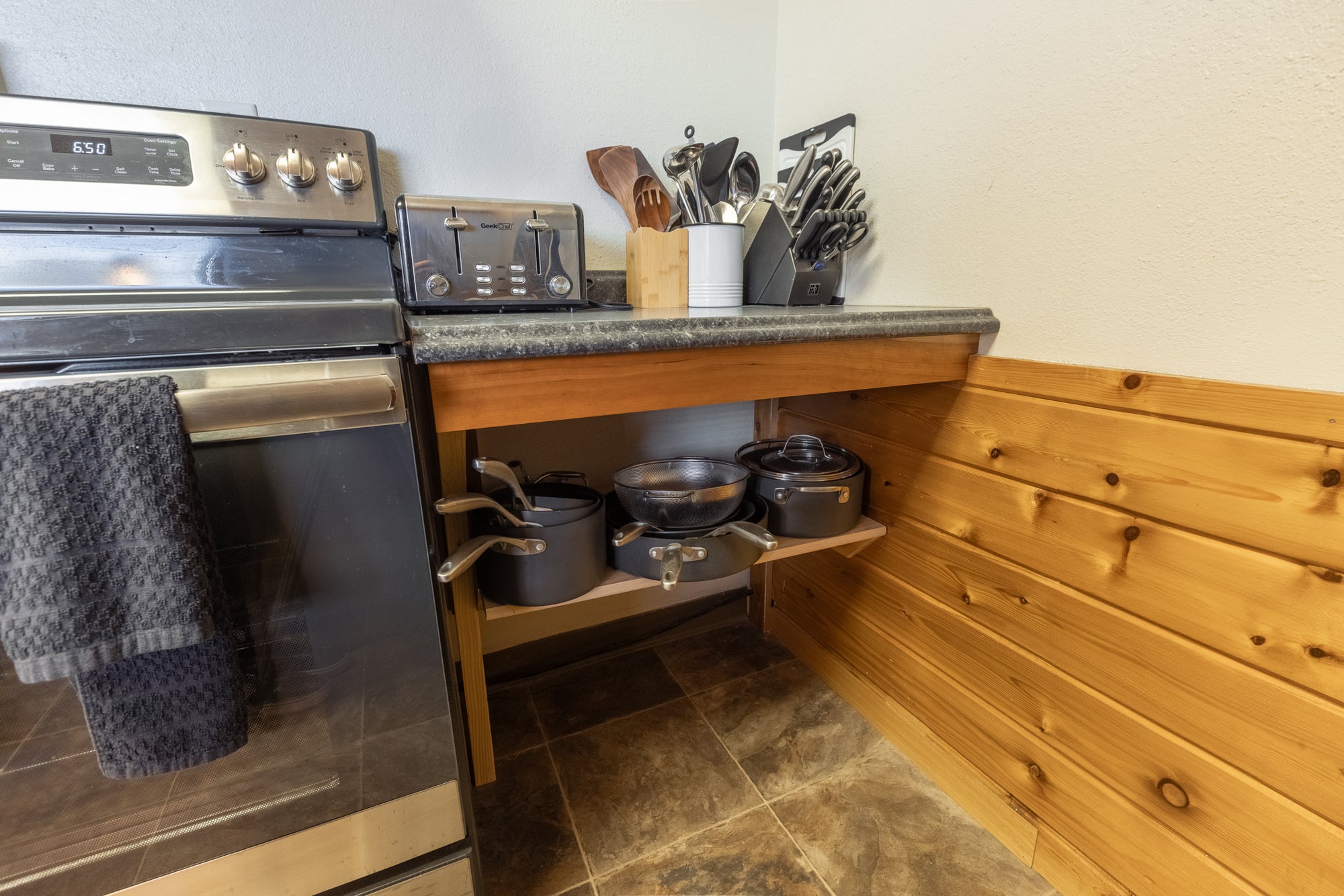 Trout Shop Lodge Studio Apartment