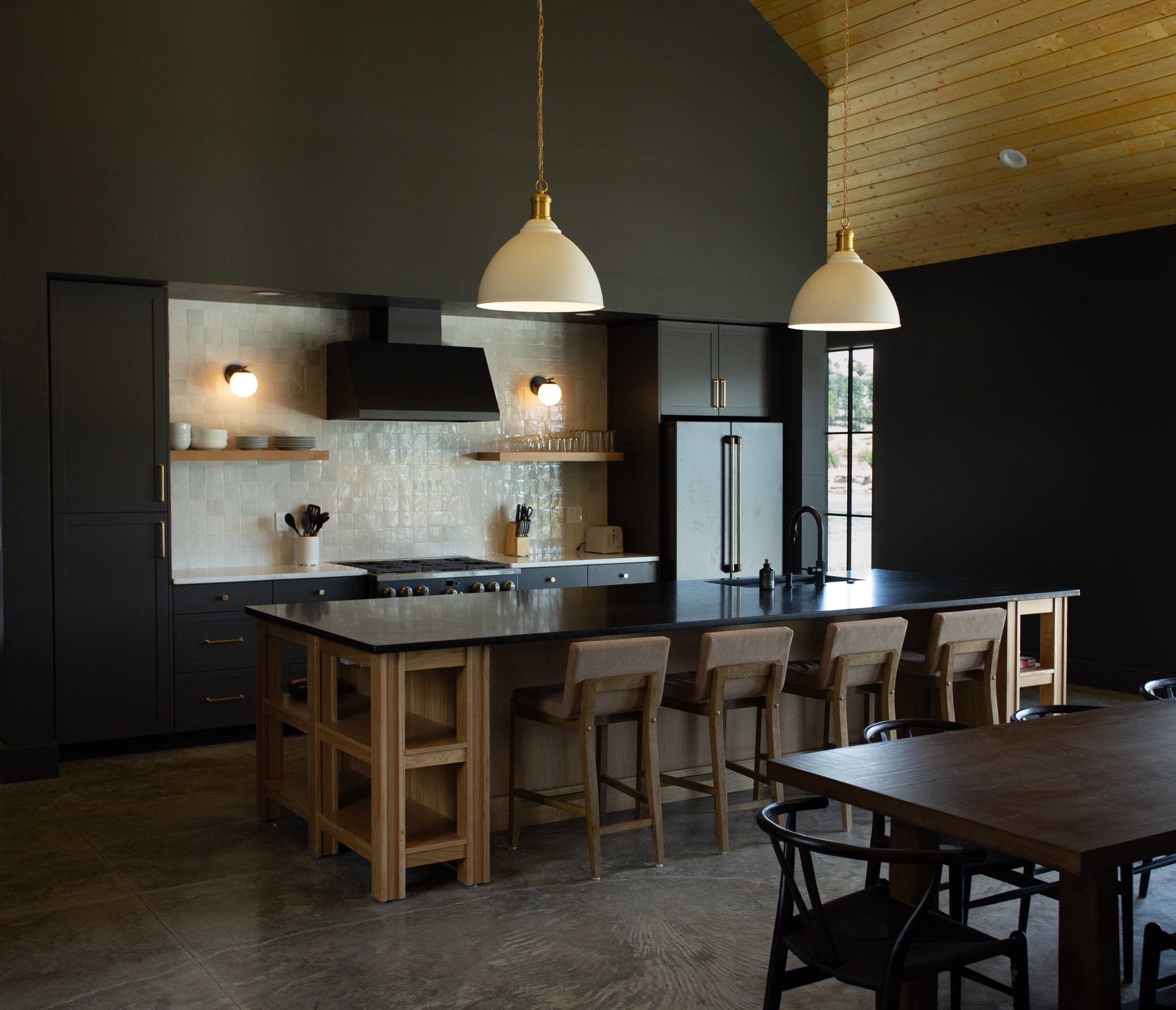 Fishcamp on the Mo - The Main House