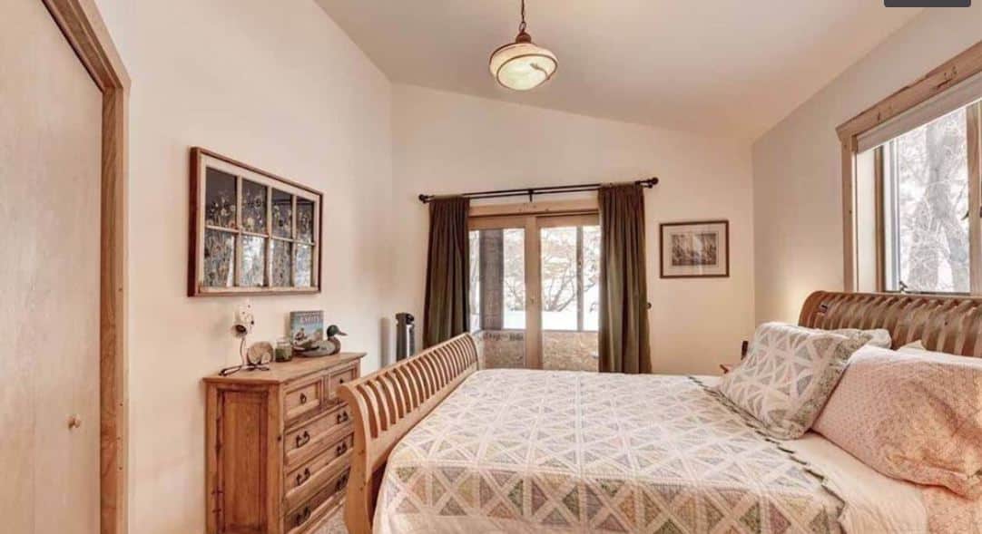 Missouri River Cabin